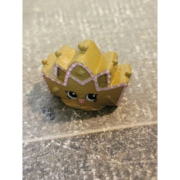 Mini moose Shopkins Crown tiara toy figure - Picture 1 of 4